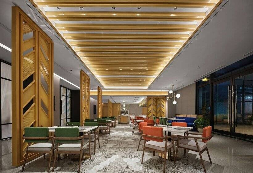 Отель Hilton Garden Inn Huzhou Anji Phoenix Mountain