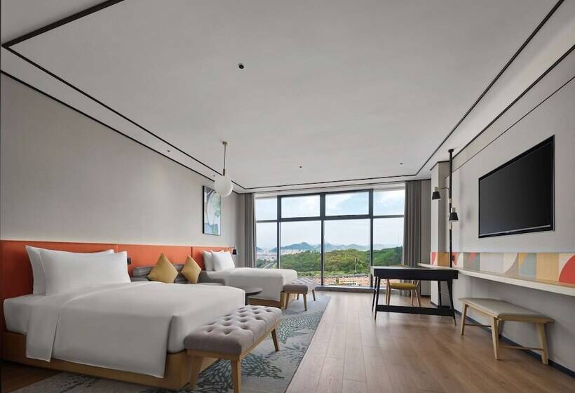 Отель Hilton Garden Inn Huzhou Anji Phoenix Mountain