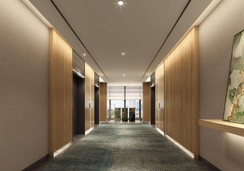 Отель Hilton Garden Inn Huzhou Anji Phoenix Mountain