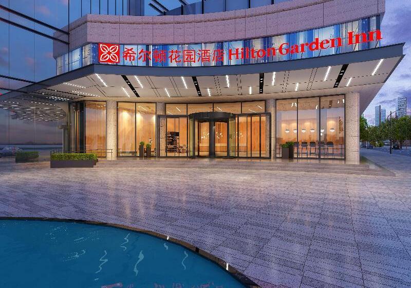 Отель Hilton Garden Inn Huzhou Anji Phoenix Mountain