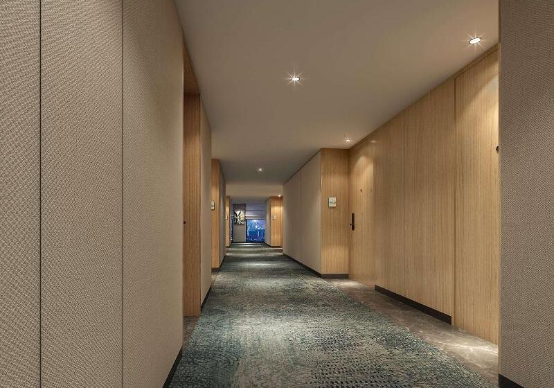 Отель Hilton Garden Inn Huzhou Anji Phoenix Mountain