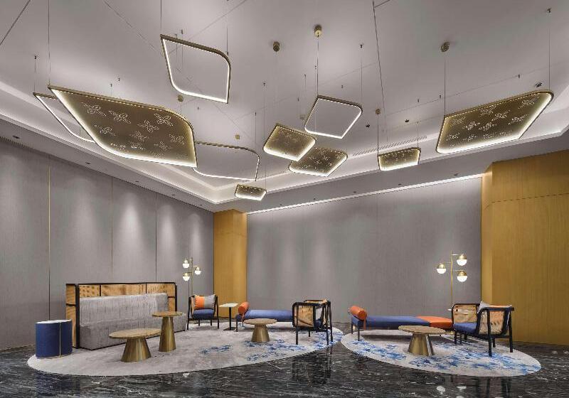 Отель Hilton Garden Inn Huzhou Anji Phoenix Mountain