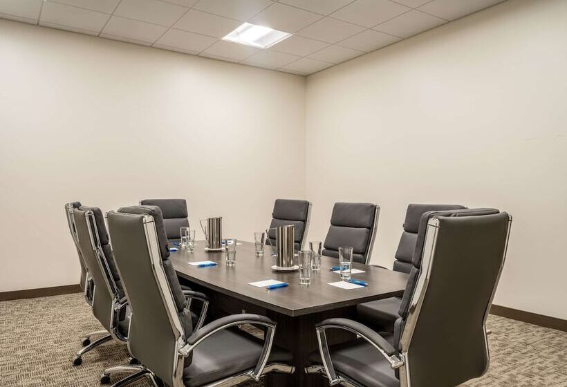 בית מלון כפרי Homewood Suites By Hilton Toledo Downtown