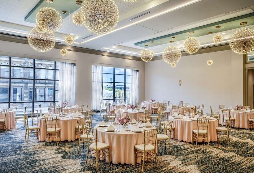 בית מלון כפרי Homewood Suites By Hilton Toledo Downtown