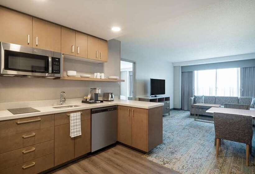 בית מלון כפרי Homewood Suites By Hilton Toledo Downtown