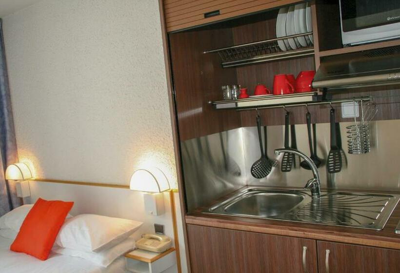 فندق Hôtel Des Thermes Les Dômes