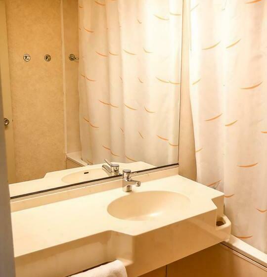 فندق Hôtel Des Thermes Les Dômes