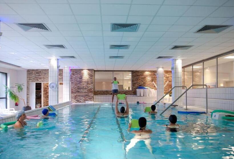 فندق Hôtel Des Thermes Les Dômes