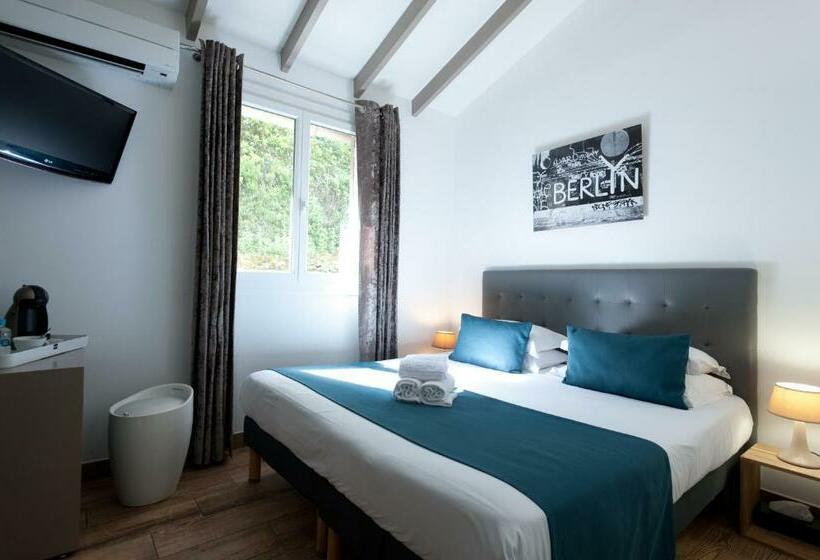 فندق Marina Di Santa Giulia