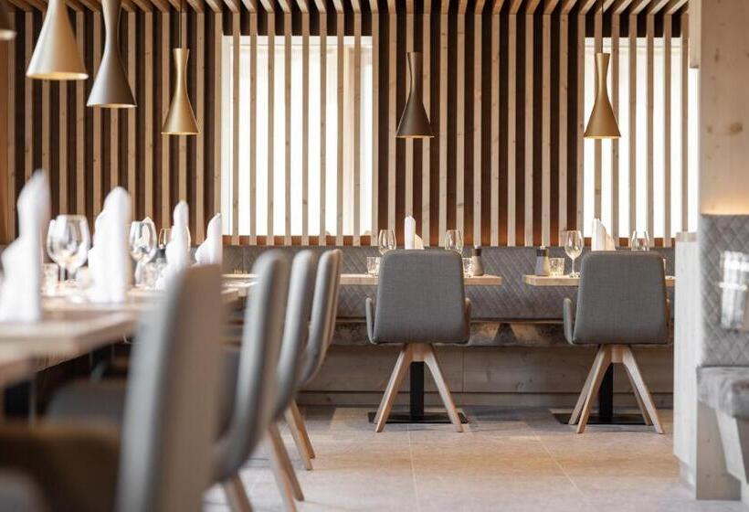 בית מלון כפרי Kristall   Adults Only