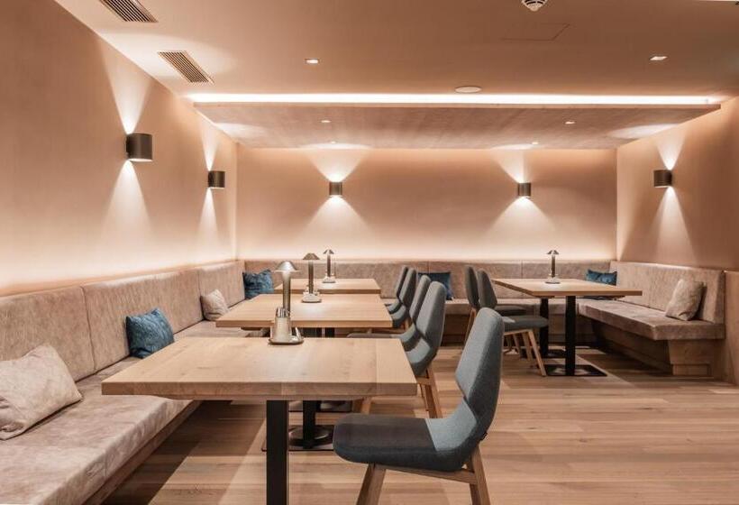 בית מלון כפרי Kristall   Adults Only