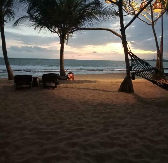 호텔 Mangrove Beach Chalets