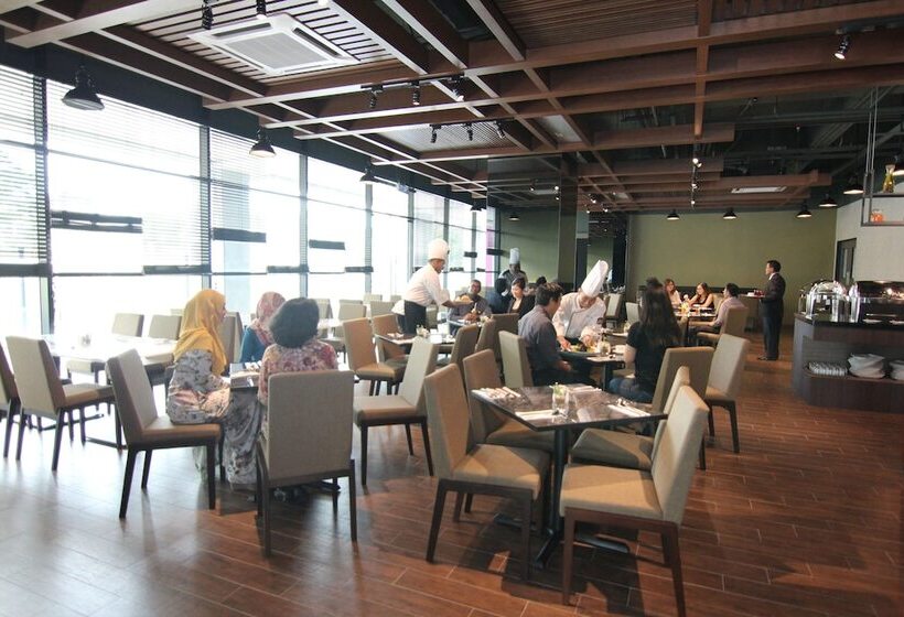 ホテル Nexus Regency Suites &