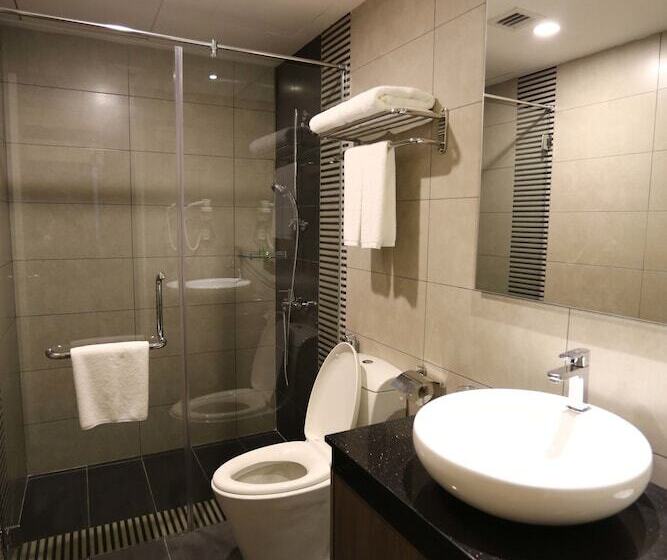 ホテル Nexus Regency Suites &