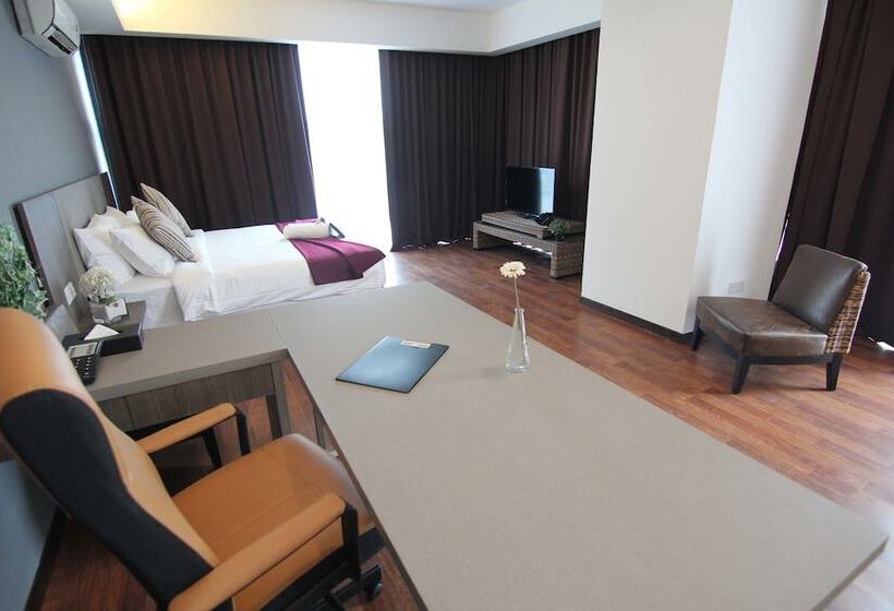 ホテル Nexus Regency Suites &