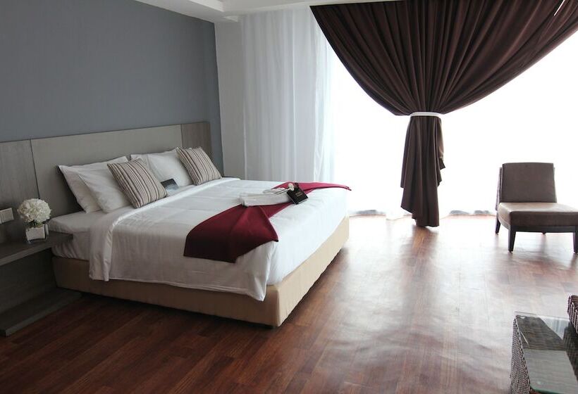 ホテル Nexus Regency Suites &