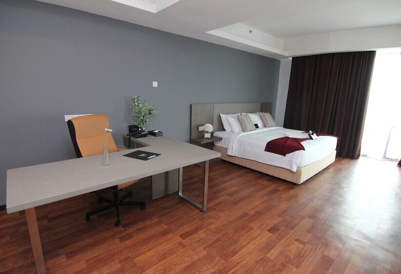 ホテル Nexus Regency Suites &