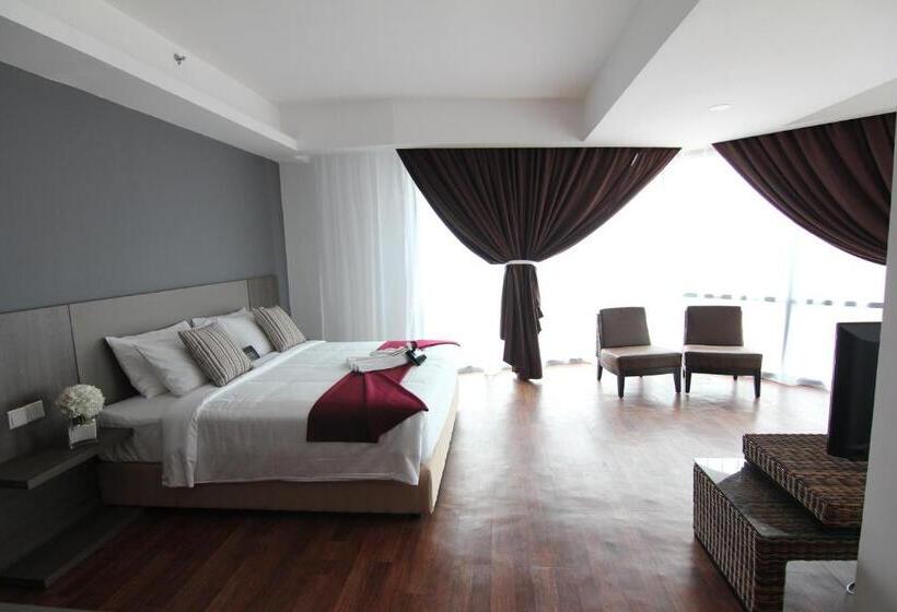 ホテル Nexus Regency Suites &