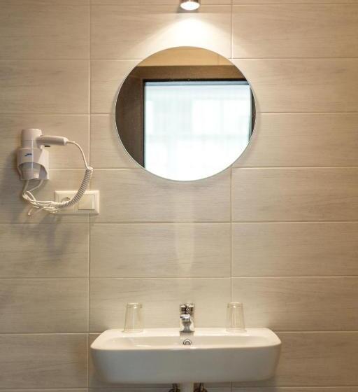 هتل Old Town Trio