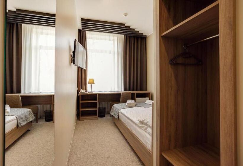 هتل Old Town Trio