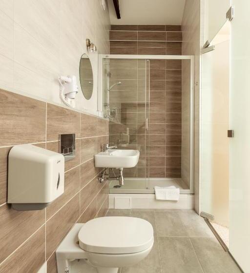 هتل Old Town Trio