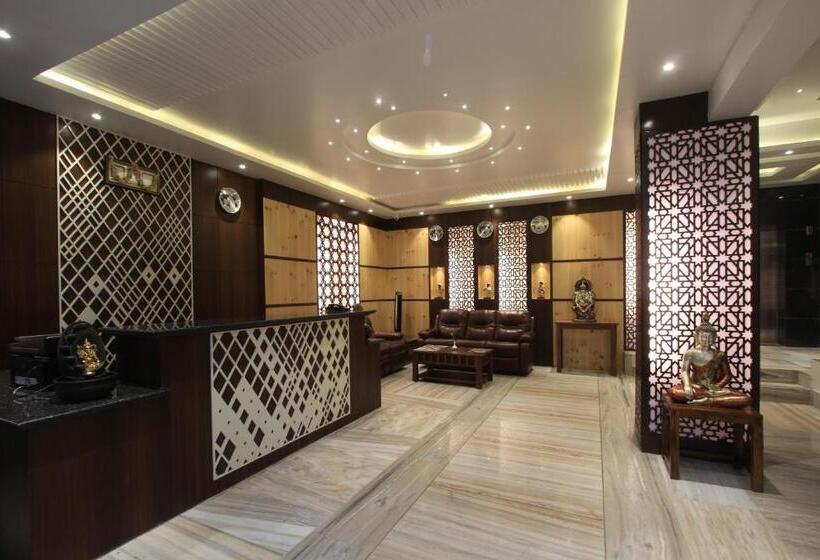 ホテル Sandesh Pride