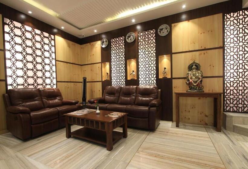 ホテル Sandesh Pride