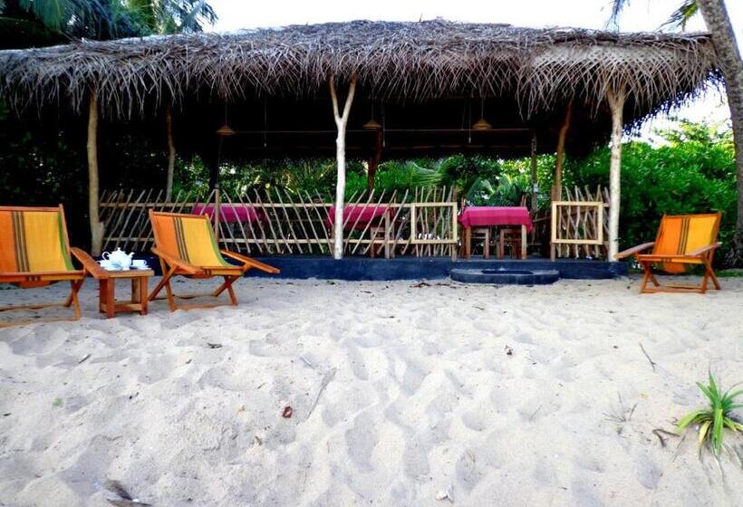 호텔 Shehani Beach Bungalow