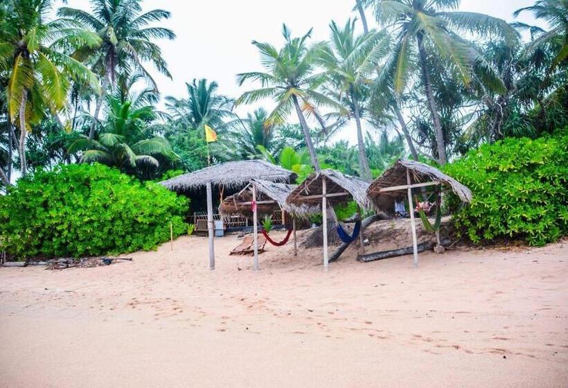 호텔 Shehani Beach Bungalow