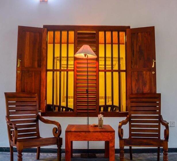 ホテル Shehani Beach Bungalow