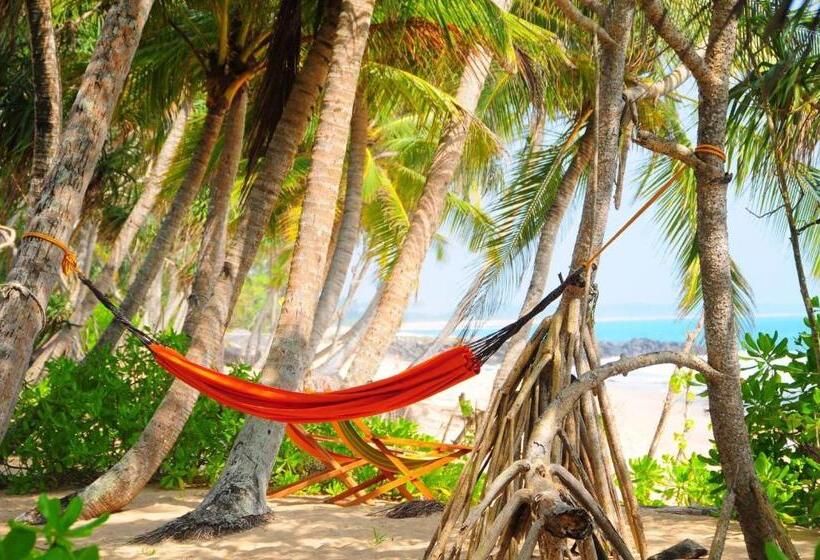 ホテル Shehani Beach Bungalow