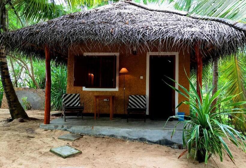 ホテル Shehani Beach Bungalow