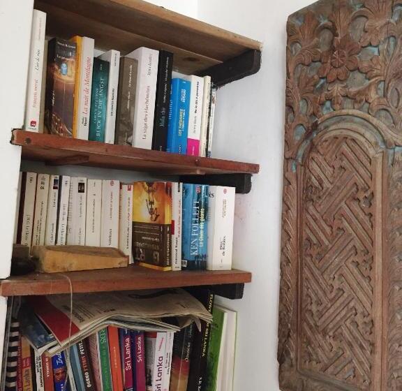 ホテル Shehani Beach Bungalow