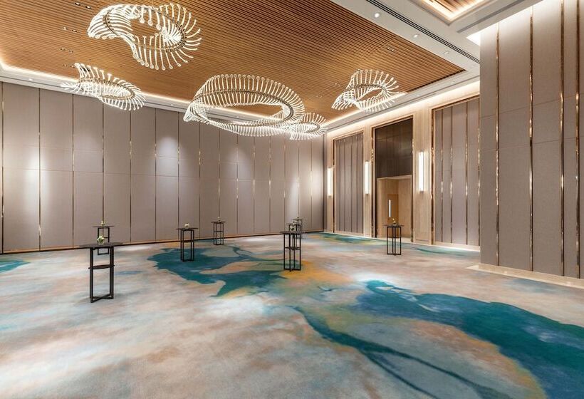 هتل Taj Exotica Resort & Spa, The Palm, Dubai