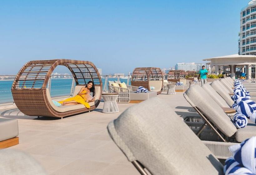 هتل Taj Exotica Resort & Spa, The Palm, Dubai