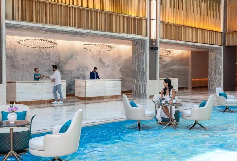 هتل Taj Exotica Resort & Spa, The Palm, Dubai