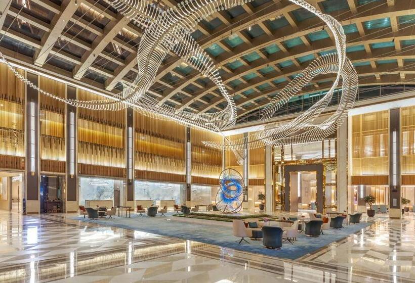 هتل Taj Exotica Resort & Spa, The Palm, Dubai