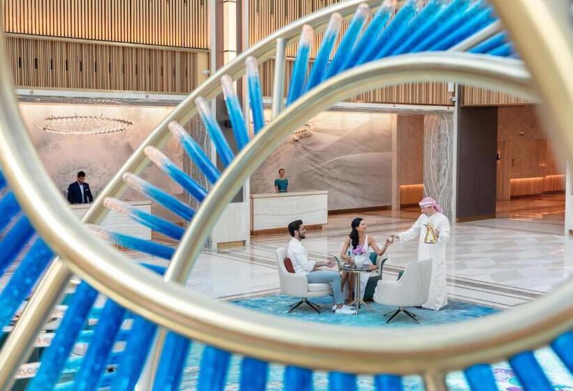 هتل Taj Exotica Resort & Spa, The Palm, Dubai