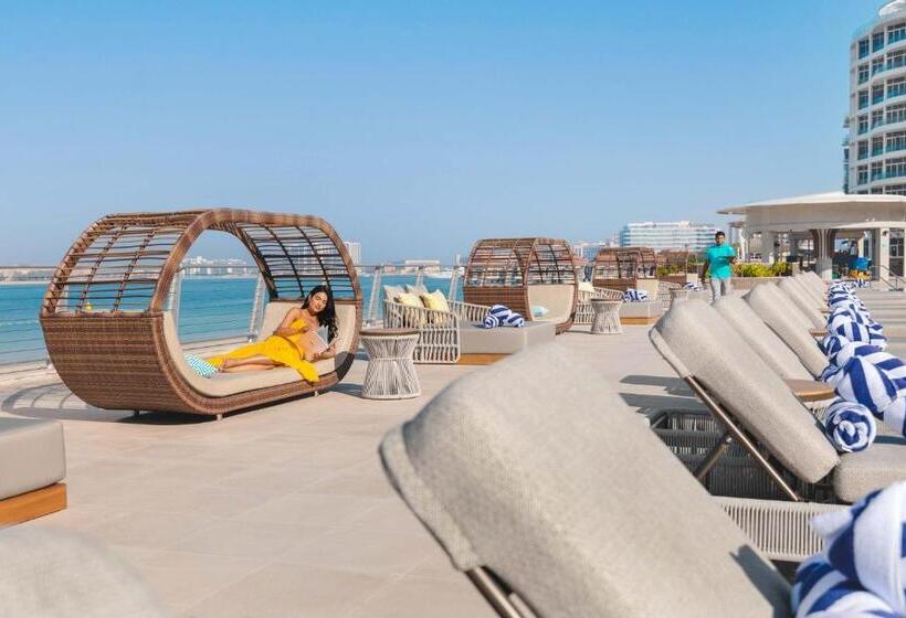 هتل Taj Exotica Resort & Spa, The Palm, Dubai