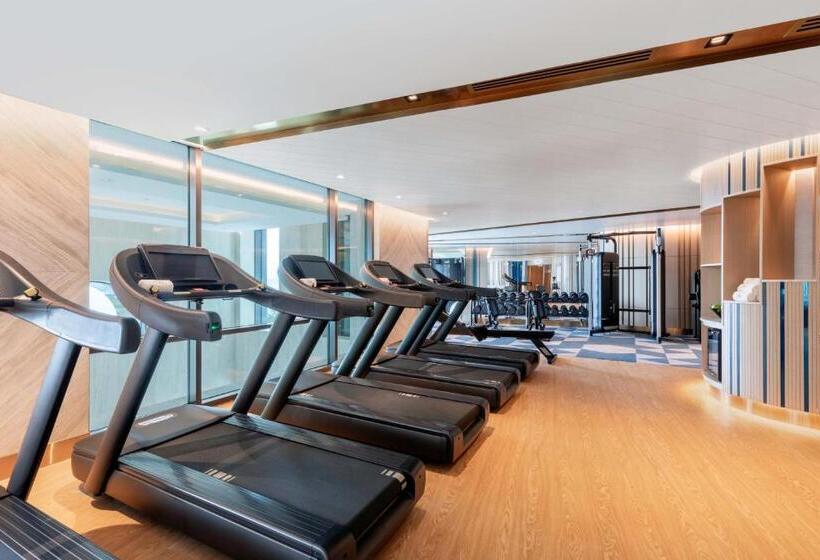 هتل Taj Exotica Resort & Spa, The Palm, Dubai