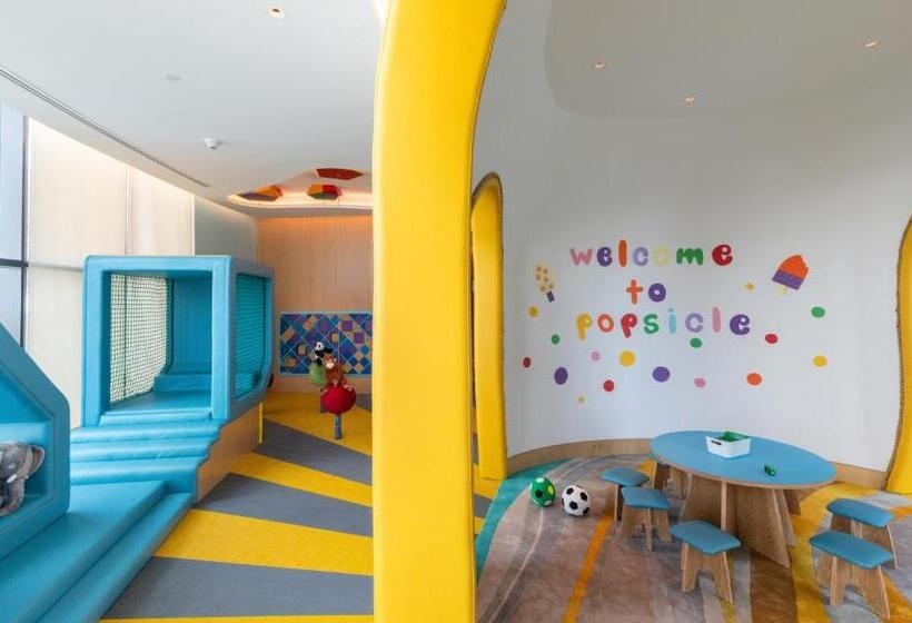 هتل Taj Exotica Resort & Spa, The Palm, Dubai