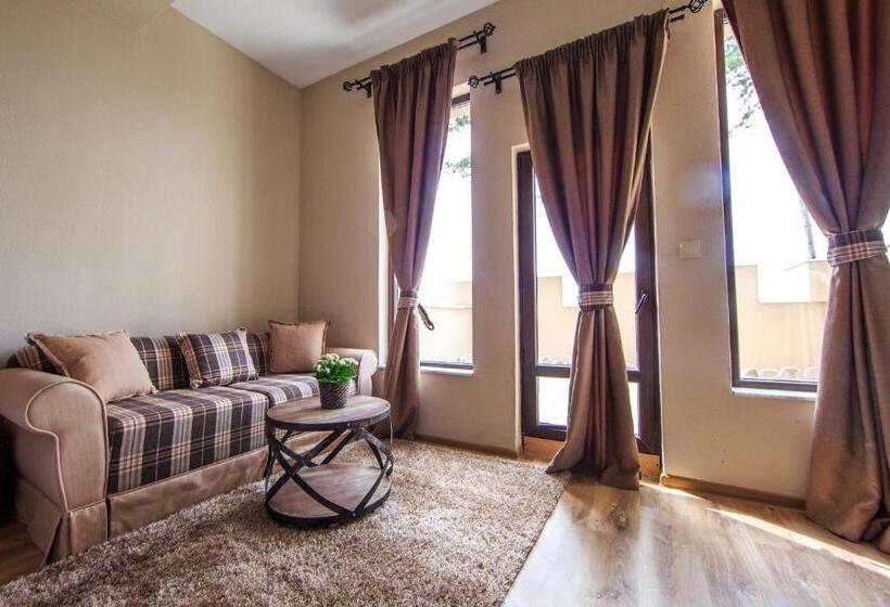 Отель Valentina Castle