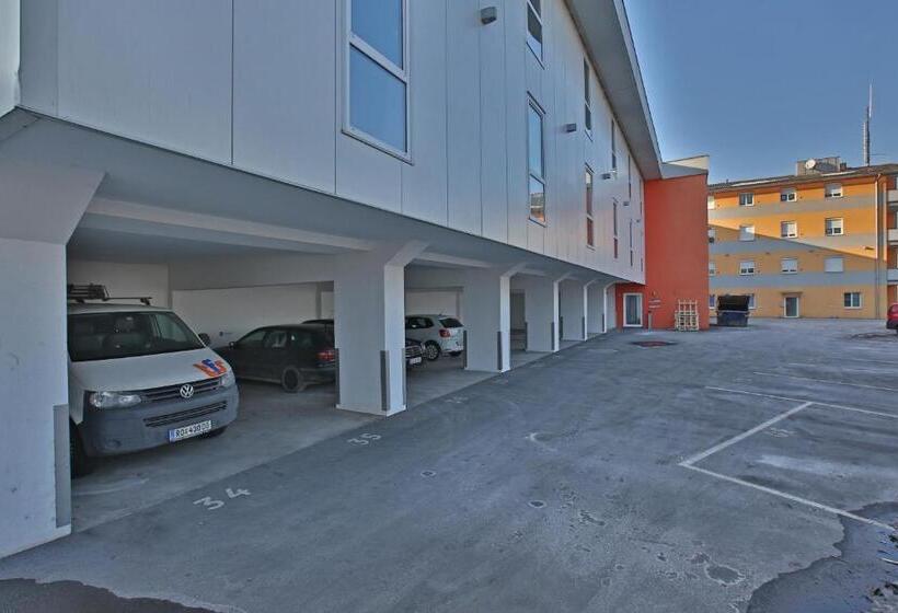 Montagehotel Living@linz