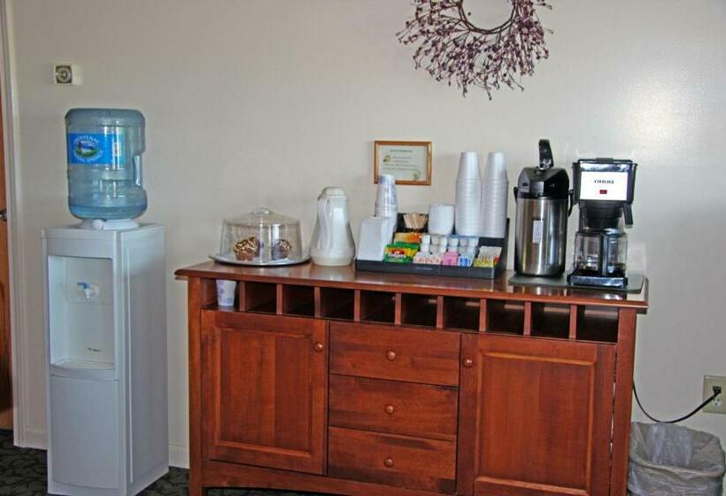 汽车旅馆  Potsdam Inn