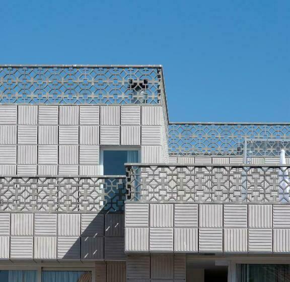 膳宿费 Bela Muxía