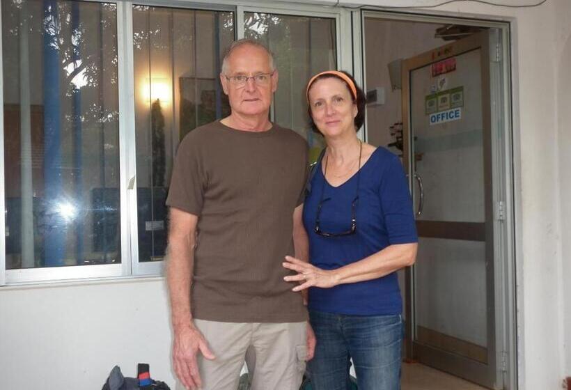 פנסיון Thisara Guest House