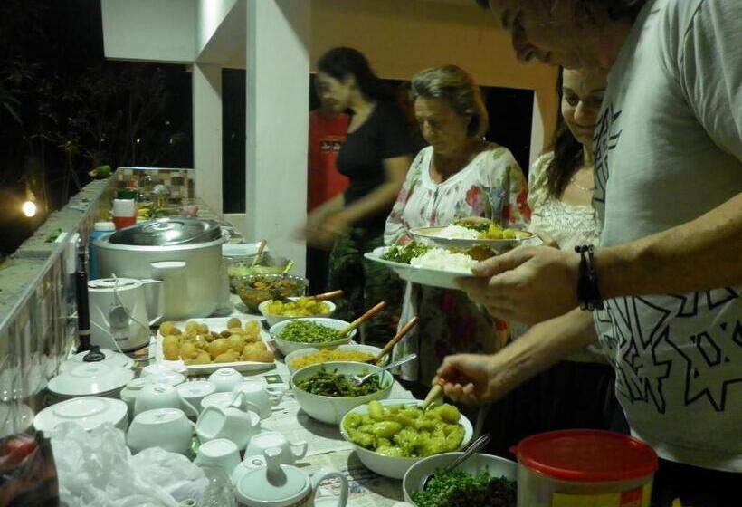 פנסיון Thisara Guest House