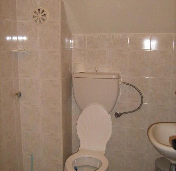 膳宿费 Villa Victoria