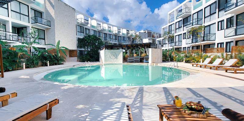 استراحتگاه The Waves Tulum By Bnb Experience