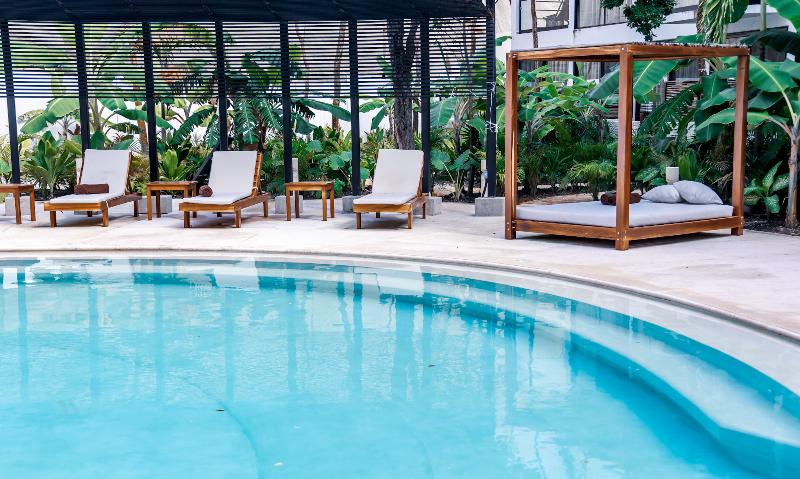 استراحتگاه The Waves Tulum By Bnb Experience